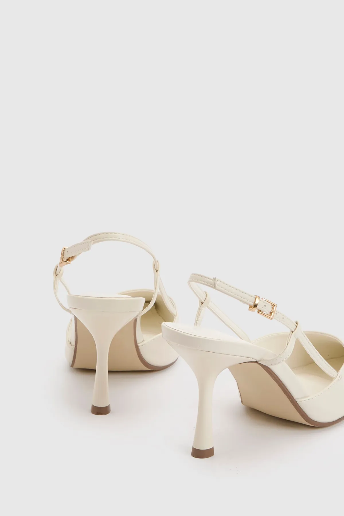 boohoo Escarpins À Bout Carré Pointu Avec Bride Arrière Coupe Large< Chaussures Festives|Chaussures À Talons