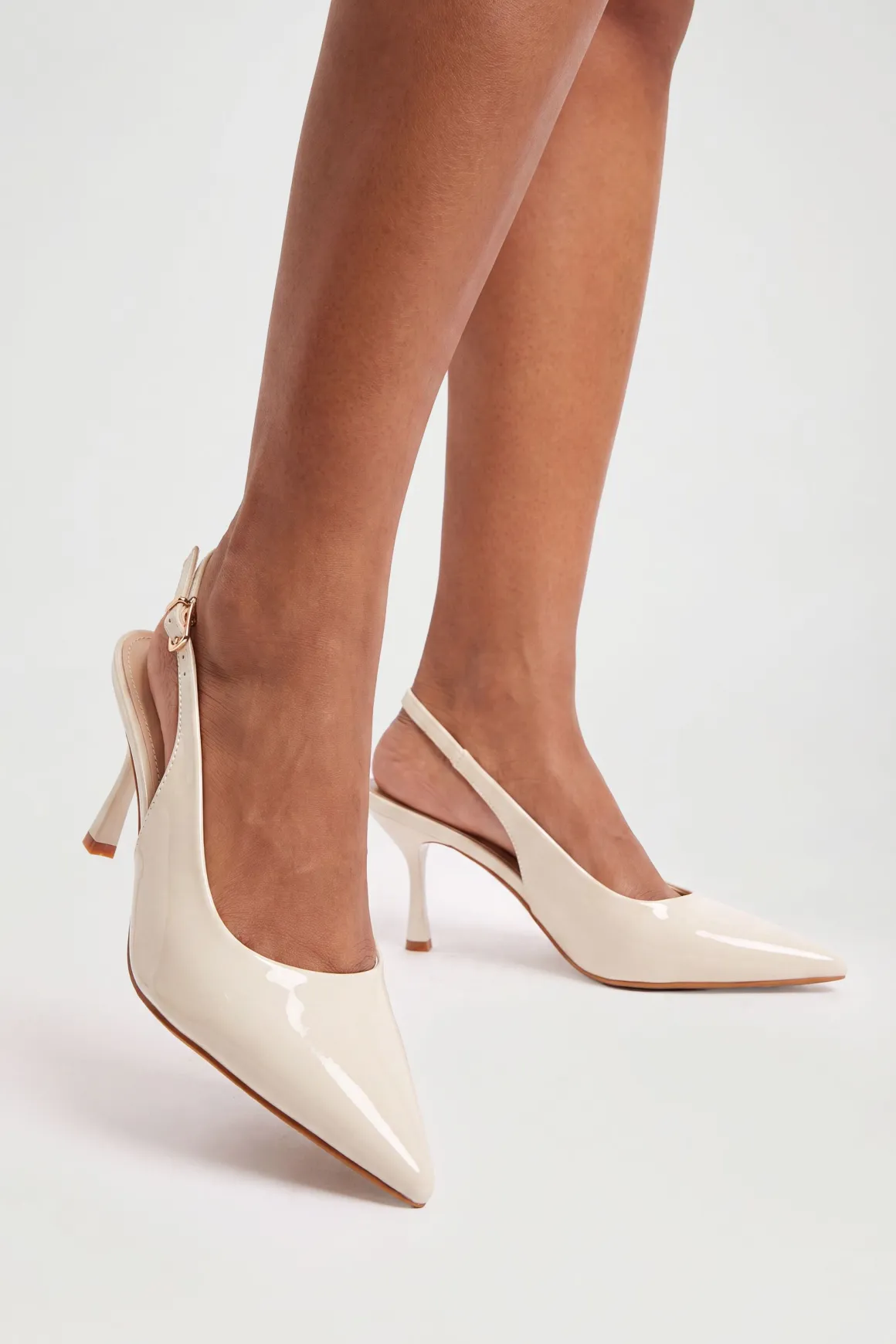 Escarpins À Bride Arrière Et Talons Aiguilles Vernis