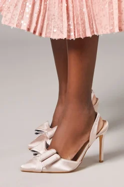 Escarpins à Bride Arrière Tamara Coupe Large avec Nœud en Satin et Talon Aiguille