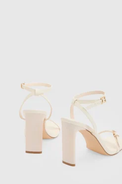 Escarpins À Bride Double Coupe Large Talon Plat Avec Boucle