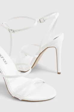 Escarpins à brides
