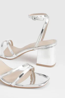 Escarpins À Brides Asymétriques À Petit Talon Bloc