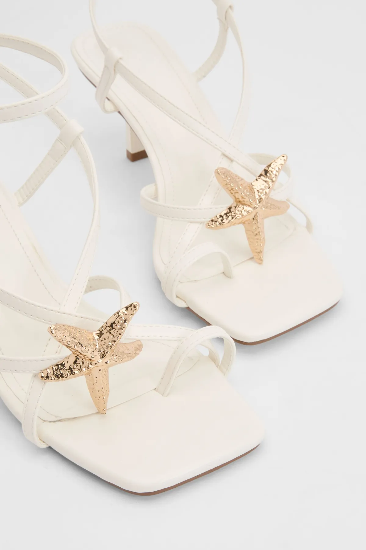 boohoo Escarpins À Brides Ornés D'étoile De Mer< Chaussures Festives|Chaussures À Talons