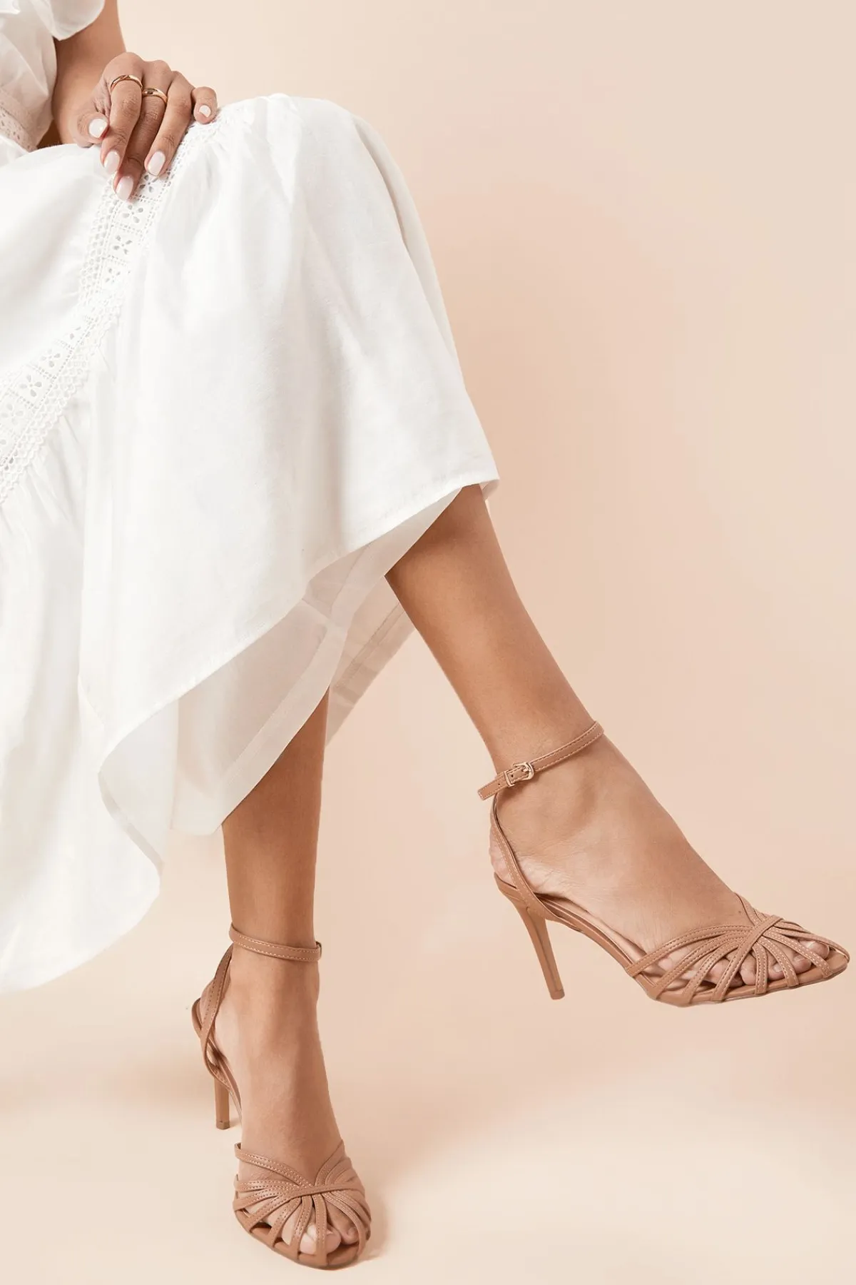 Dorothy Perkins Escarpins Davey À Talon Aiguille Haut En Synthétiquecuir Avec Empiècement Ajouré< Chaussures À Talons|Chaussures Dorées