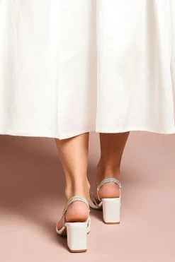 Escarpins de Mariée Deyla Coupe Large en Satin avec Bride Asymétrique Ornée de Strass et Talon Bloc Haut
