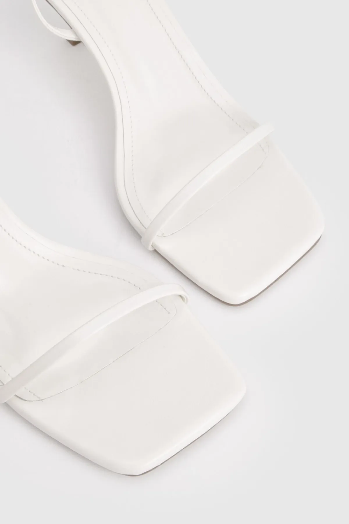 boohoo Escarpins À Deux Brides Coupe Large À Bout Carré Et Talon Mi-haut< Chaussures Festives|Chaussures À Talons