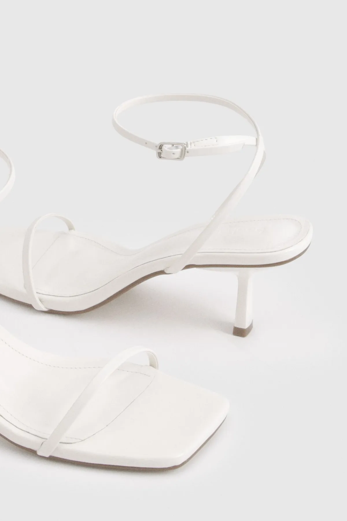 boohoo Escarpins À Deux Brides Coupe Large À Bout Carré Et Talon Mi-haut< Chaussures Festives|Chaussures À Talons