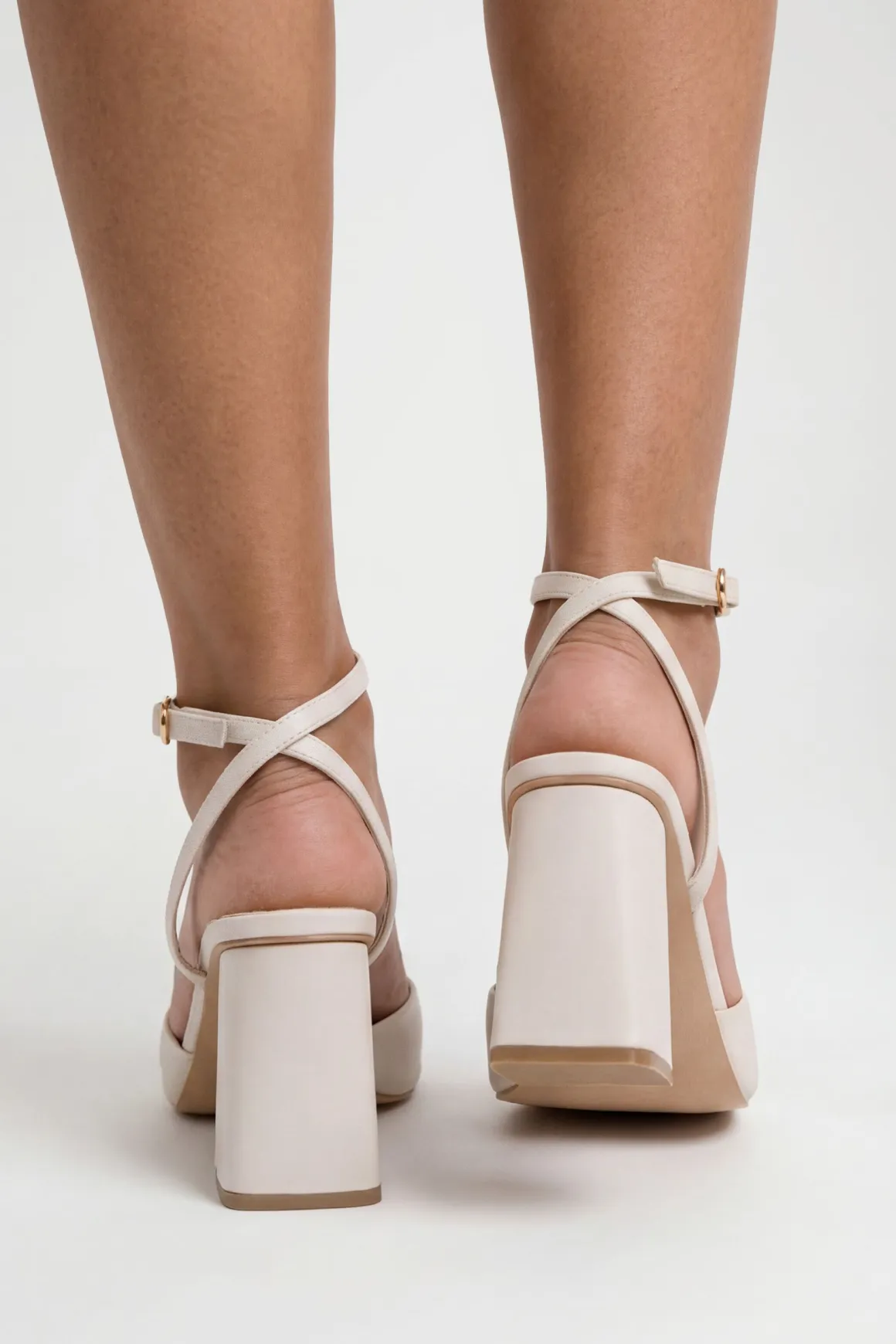 Escarpins Deux Brides Larges Coupe Large Talon Carré