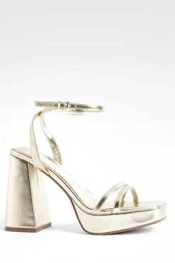 boohoo Escarpins Deux Parties À Plateforme Haute Et Multiples Brides Coupe Large< Chaussures Festives|Chaussures À Talons