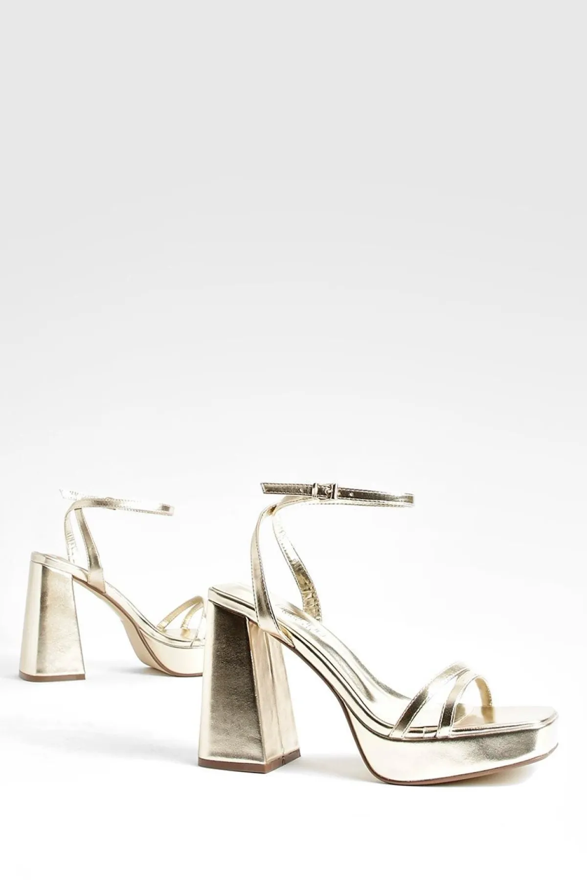 boohoo Escarpins Deux Parties À Plateforme Haute Et Multiples Brides Coupe Large< Chaussures Festives|Chaussures À Talons