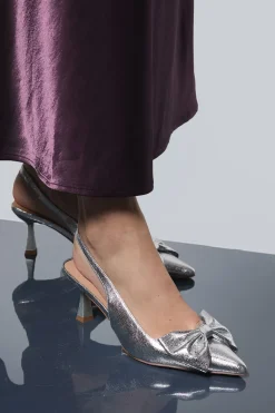Oasis Escarpins Dora à Bride Arrière avec Nœud en Cuir Métallisé Synthétique et Talon Stiletto Moyen< Chaussures Festives|Chaussures À Talons