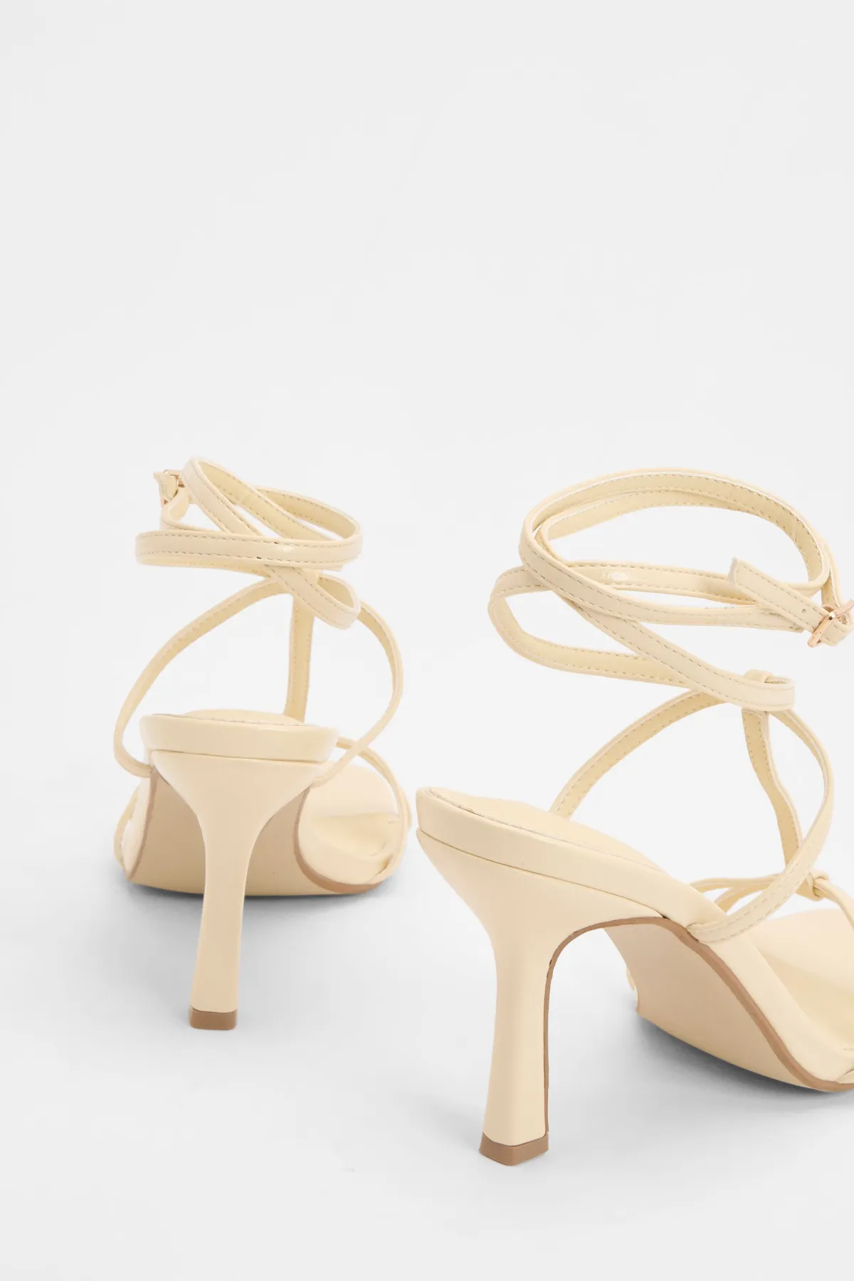 boohoo Escarpins Stiletto À Brides Avec Détail En T< Chaussures Festives|Chaussures À Talons
