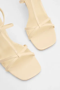 boohoo Escarpins Stiletto À Brides Avec Détail En T< Chaussures Festives|Chaussures À Talons