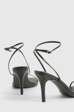 boohoo Escarpins stiletto à maintien large et design discret à talon bas< Chaussures Festives|Chaussures À Talons