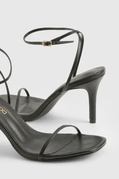 boohoo Escarpins stiletto à maintien large et design discret à talon bas< Chaussures Festives|Chaussures À Talons