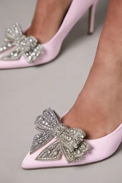 Coast Escarpins à Talon Aiguille Tania Coupe Large en Satin avec Nœud Orné< Chaussures Festives|Chaussures À Talons