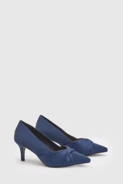 Escarpins À Talon Bobine Avec Chaussette Confort, Coupe Large Delina En Satin À Détail Torsadé Sur Le Devant