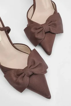Escarpins À Talon Haut Macey En Satin Avec Bride Arrière Et Détail Nœud