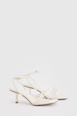 Escarpins À Talons Aiguilles Bas Avec Brides Asymétriques
