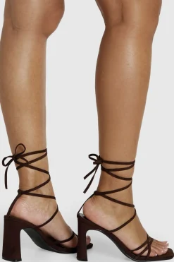 Escarpins À Talons Bloc Hauts En Synthétique Avec Lanières Et Liens À Nouer