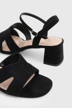 boohoo Escarpins À Talons Carrés Bas Avec Découpes Coupe Large< Chaussures Festives|Chaussures À Talons