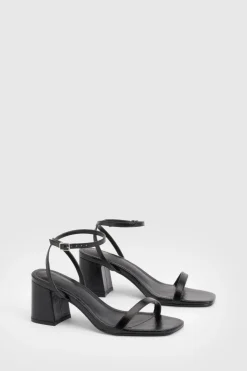 Escarpins À Talons Carrés Et Brides Minimalistes Coupe Large