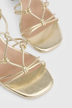 Escarpins À Talons Carrés Larges Avec Brides Nouées