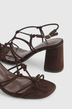 Escarpins À Talons Carrés Larges En Synthétique Avec Brides Nouées