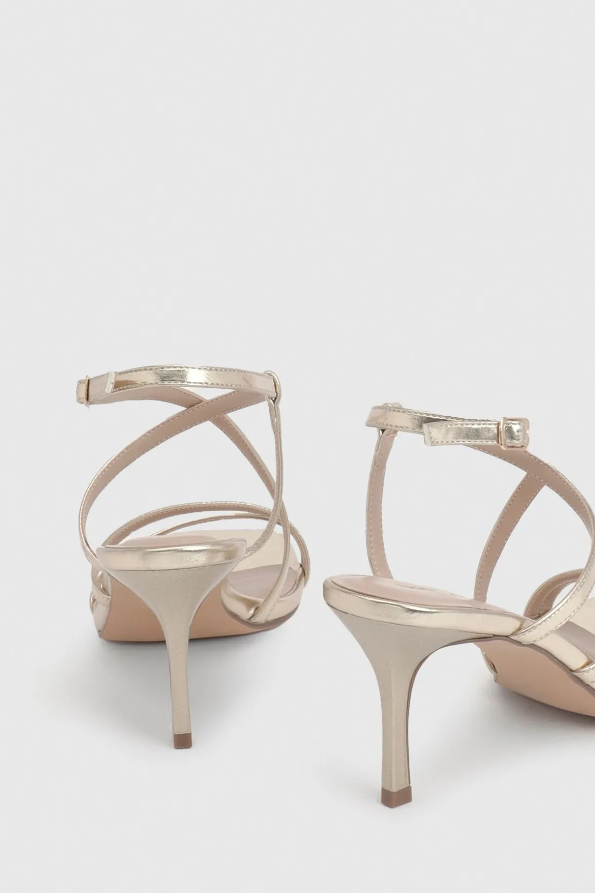 Escarpins À Talons Hauts Avec Brides Croisées