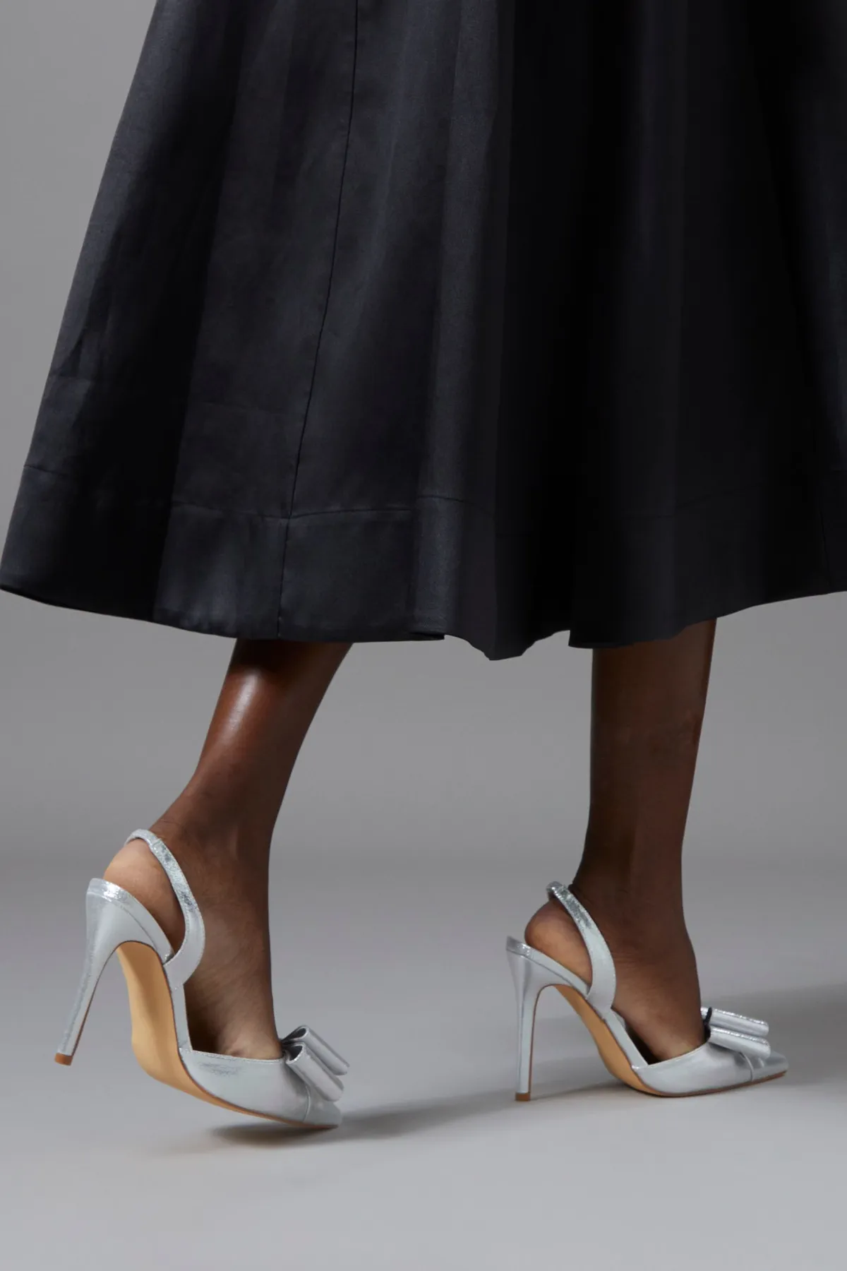 Coast Escarpins Tamara à Bride Arrière en Textile Métallisé avec Nœud en Satin et Talon Haut Stiletto< Chaussures Festives|Chaussures À Talons