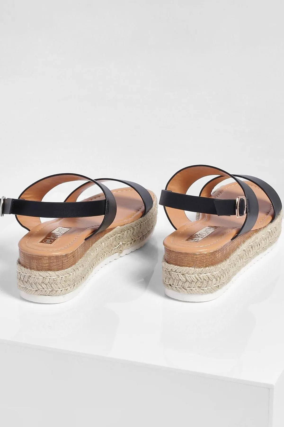 boohoo Espadrilles à plateforme à double bride< Sandales