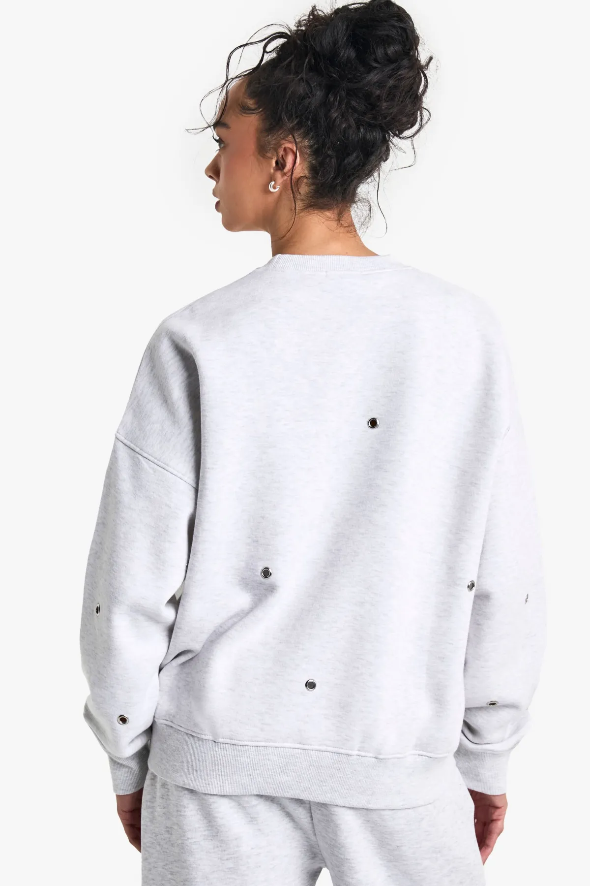 boohoo Eyelet Detail Oversized Sweatshirt<Femme Sweats À Capuche Et Sweats|Sweats À Capuche Et Sweatshirts