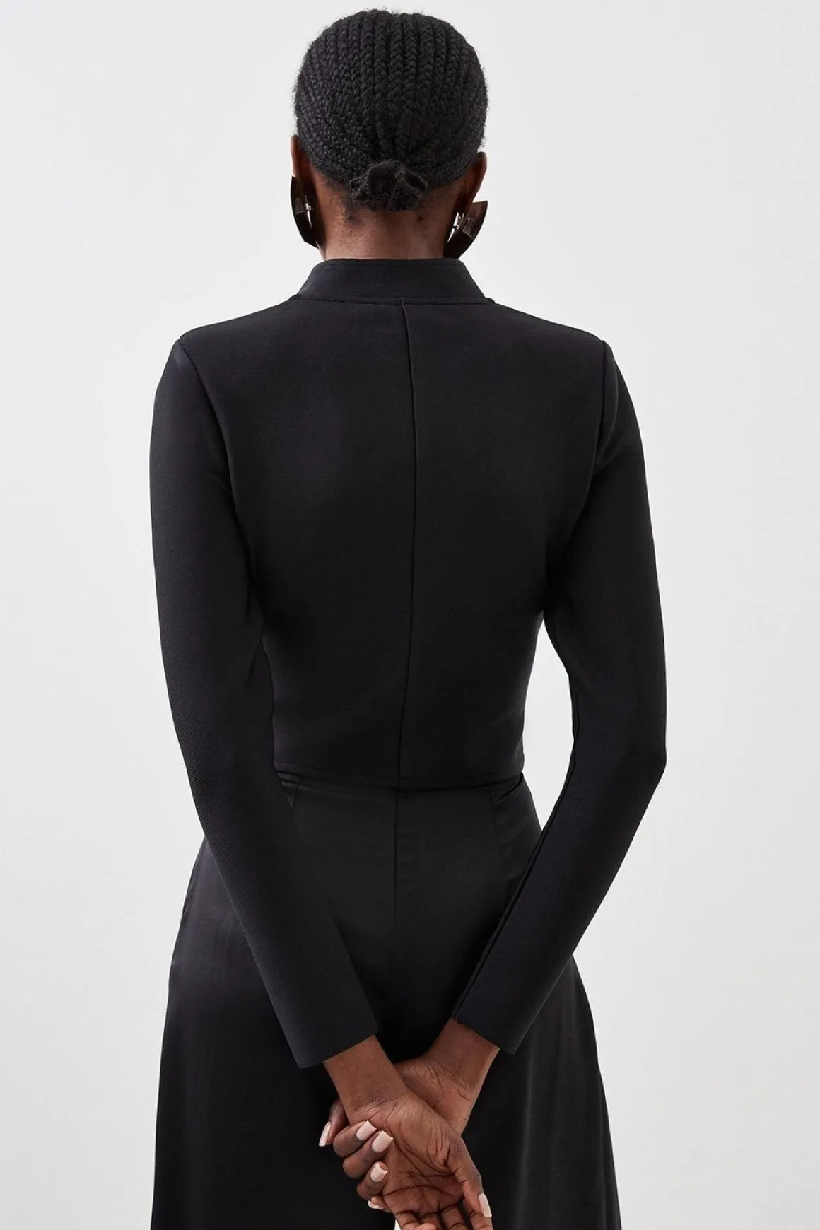 Figure Form Bandage Cropée Boutonnée en Maille