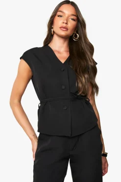 Gilet ajusté ceinturé à manches cap