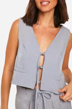 boohoo Gilet ajusté à nouer devant<Femme Tailleurs|Tops