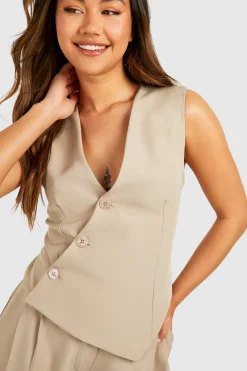 Gilet asymétrique réglable à l'arrière