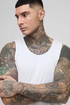 boohooMAN Gilet basique côtelé grande taille, coupe regular<Homme Indispensables Tall|Tout Afficher