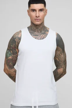 boohooMAN Gilet basique côtelé grande taille, coupe regular<Homme Indispensables Tall|Tout Afficher