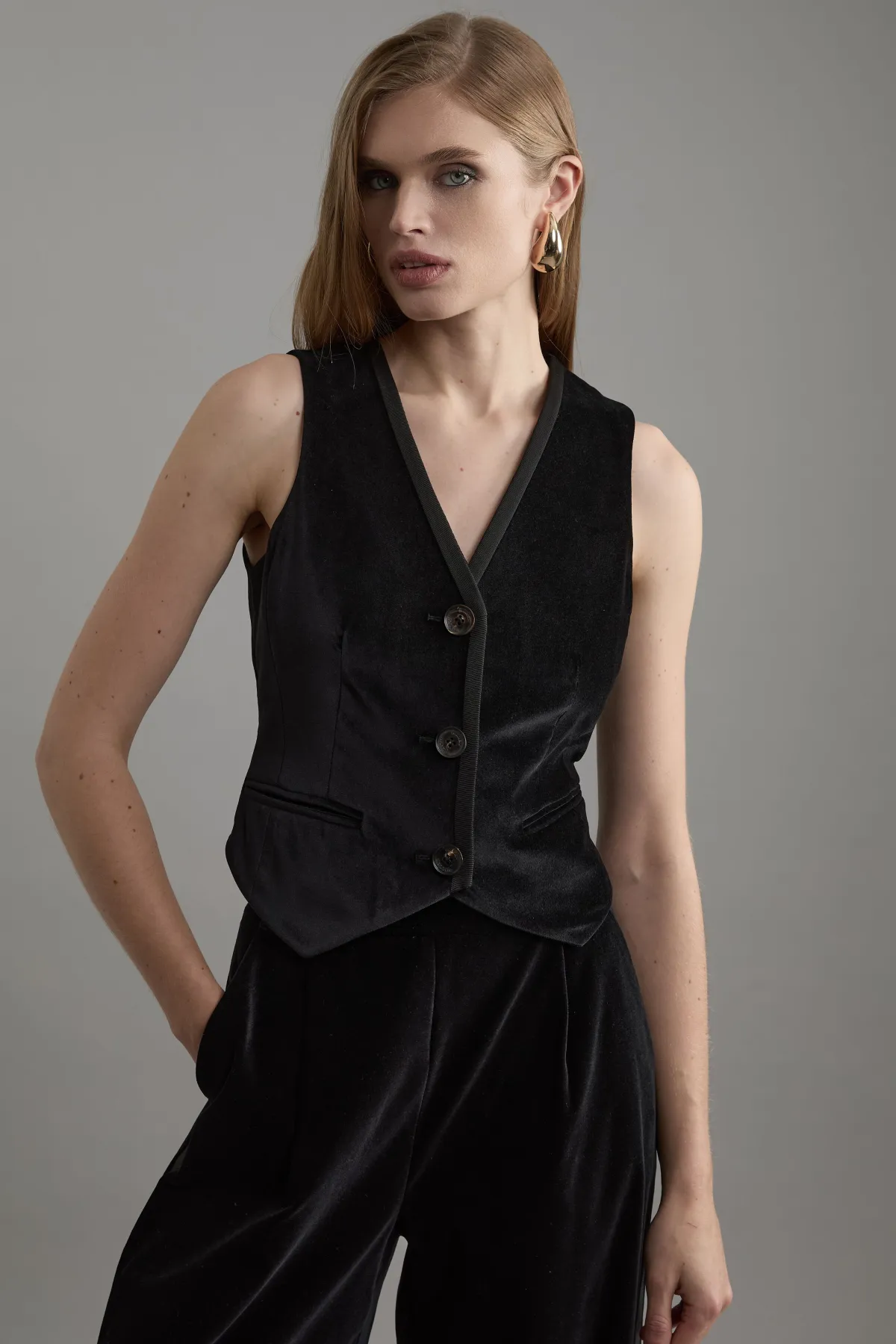KarenMillen Gilet cintré en velours grosgrain<Femme Tailleurs|Manteaux Et Vestes D’Automne