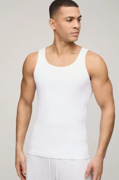 boohooMAN Gilet côtelé ajusté basique muscle<Homme Essentiels