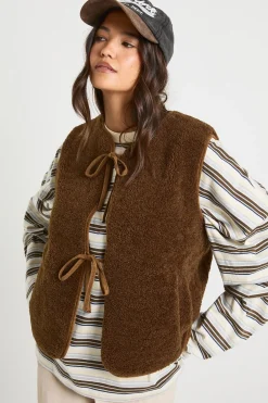 boohoo Gilet à détail de nouage Teddy<Femme Looks Chocolat|Manteaux Et Vestes D’Automne