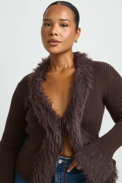 Gilet En Maille Avec Bordure En Synthétique Et Fermeture À Nouer