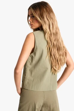 Gilet en nylon ajusté à boutons