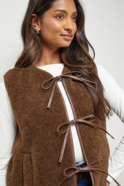 Oasis Gilet en synthétique avec Passepoil en synthétique<Femme Looks Chocolat|Manteaux Et Vestes D’Automne