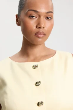 Gilet Grande Taille Ajusté En Lin Avec Boutons Décoratifs