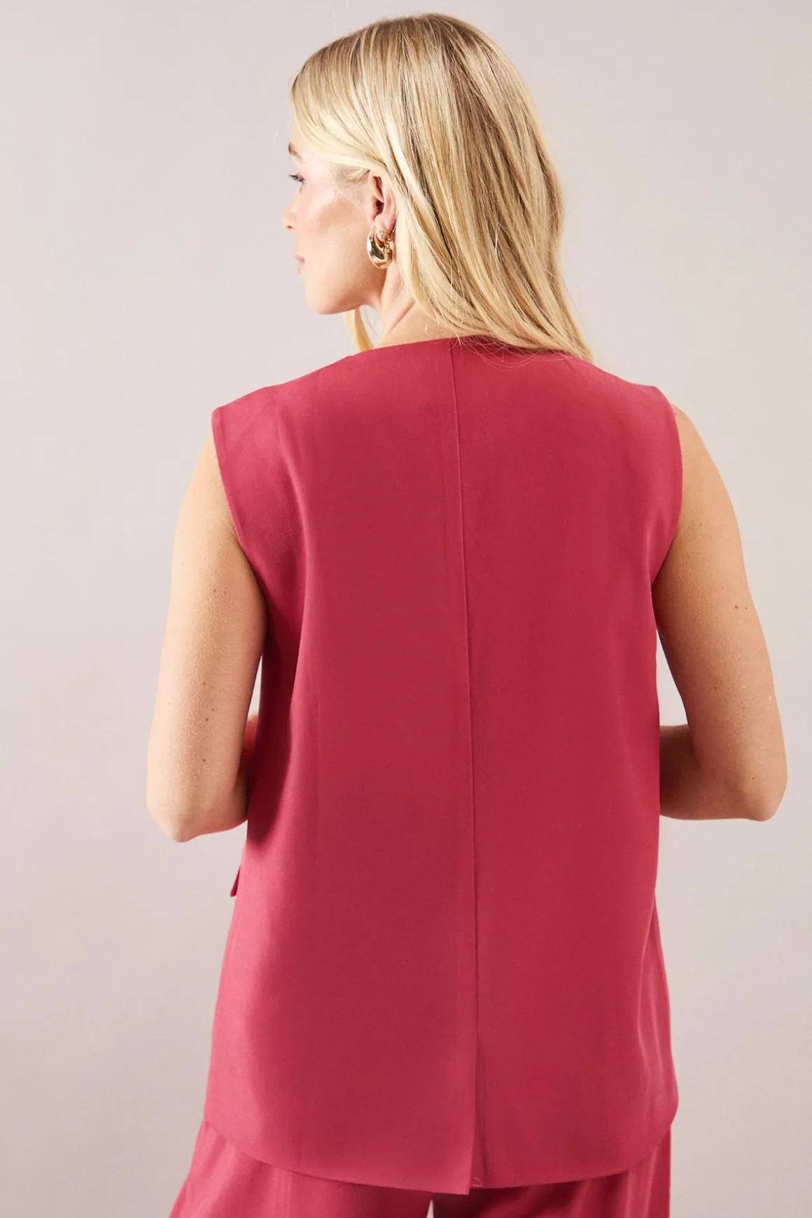 Gilet Petite à Trois Boutons avec Détails de Poches
