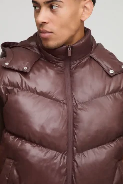 boohooMAN Gilet puffer coupe régulière, finition brillante, à panneaux, doté d'une capuche et d'un col entonnoir<Homme Manteaux Et Vestes