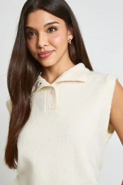 boohoo Gilet Sans Manches Col Montant Avec Détail Boutonné<Femme Pulls Et Gilets|Toutes Les Mailles