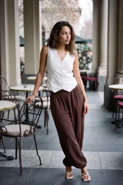 Gilet Sans Manches Col V Broderie Anglaise