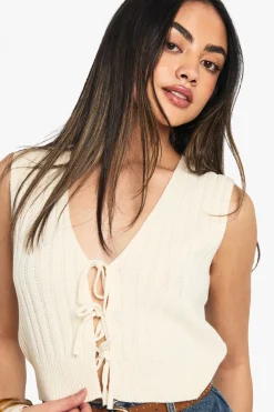 boohoo Gilet Sans Manches En Maille Avec Détail De Lacets<Femme Pulls Et Gilets|Toutes Les Mailles